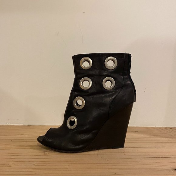 American Retro wedges with grommets - Picture 1 of 5